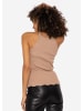 SASSYCLASSY Strick Top mit Bogenkante in Camel