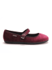 Victoria Janes Oda in Granat