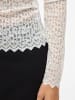 Vila Langarmshirt mit Spitzenmuster und gewelltem Saumabschluss in Weiß