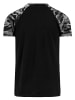 Urban Classics T-Shirts in blk/darkcamo