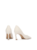 Kazar Pumps in Off-white