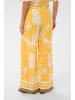 SAINT TROPEZ Casual Hose RashedaSZ Lockere Passform in Golden Apricot Flower Bouquet