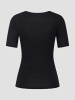 Erlich Textil  Light Touch tiefausgeschnittenes T-Shirt aus Lyocell - seidig weich in schwarz