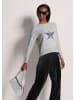 MADELEINE Rundhals-Pullover mit Applikation in silbergrau / wollweiß / melange