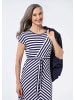 GOLDNER Kurzgröße:  Kleid mit U-Boot-Ausschnitt in marine / weiß / gemustert