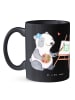 Mr. & Mrs. Panda Geschenktasse Künstlerin Chaos mit Spruch in Schwarz