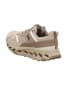On Wanderschuh in beige
