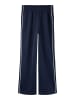 name it Hose in Navy Blazer