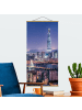 WALLART Stoffbild mit Posterleisten - Lotte World Tower bei Nacht in Blau