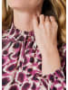 GOLDNER Kurzgröße:  Bluse Langarmshirt mit Smok-Details in beere / gemustert