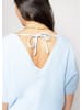 SASSYCLASSY Musselin Shirt mit V-Ausschnitt in Hellbau