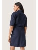 Soaked in Luxury Kleid SLOleane Gerade Passform in Night Sky