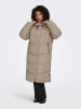 ONLY Carmakoma Daunenjacke in Silver Mink