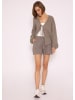 SASSYCLASSY Musselin Shorts mit Leo-Print in Taupe