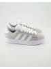 adidas Sneaker low in Grau