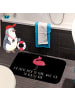 Mr. & Mrs. Panda Badvorleger Flamingo Stolz mit Spruch in Schwarz