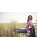 Laura Scott Troyer in rosa
