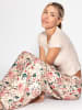 SASSYCLASSY Hose mit Blümchendruck in Beige