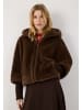 More & More superweiche, kurze Kunstfelljacke in espresso brown