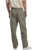 Urban Classics Jogginghose FLUFFY TRACKPANTS comfort/relaxed in Oliv