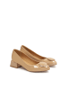 Kazar Pumps in Beige