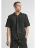 Urban Classics Urban Classics Striped Crinkle Resort Shirt in black/offwhite