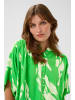 Soaked in Luxury Kurzarm-Bluse SLArjana Lockere Passform in Vibrant Green Splash Print