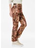 GOLDNER Cordhose Slim Fit Stoffhose mit Paisley-Muster in camel / gemustert