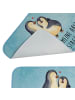 Mr. & Mrs. Panda Duschvorleger Pinguin umarmen mit Spruch in Eisblau