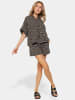 SASSYCLASSY Musselin Shorts in Taupe, Schwarz