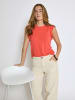 Peppercorn T-Shirt in Hot Coral