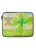Mr. & Mrs. Panda Laptop Tasche Blume Kleeblatt Design mit Spruch in Weiß