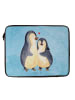 Mr. & Mrs. Panda Laptop Tasche Pinguin umarmen ohne Spruch in Eisblau