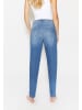 ANGELS  Jeans Mom-Jeans Alma Crop mit Logo-Applikation in mittelblau