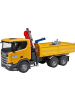 bruder Spielzeugauto ScaniaSuper 560R Baustellen-LKW Kran und 2 Paletten - ab 3 Jahre