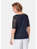 GOLDNER Kurzgröße:  Halbarmshirt mit transparenten Details in mitternachtsblau