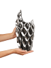 Beliani Dekovase HALUZA in Silber - (W) 17 x (H) 35 x (L) 10 cm