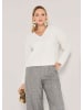 MADELEINE Lässiger Wollpullover mit V-Ausschnitt in wollweiß