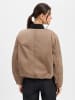 AMBER & JUNE Blouson in taupe