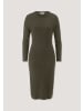 Hessnatur Hessnatur Strick Kleid Regular aus Bio-Baumwolle mit Bio-Merinowolle in vintage oliv