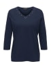 GOLDNER Kurzgröße:  T-Shirt mit Ausschnitt und Steinchen in marine