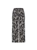 Cecil Capri in Black