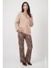 monari Flauschiger Strickpullover mit V-Ausschnitt in Cappuccino