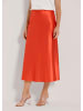 MADELEINE Midi Satinrock für elegante Anlässe in blutorange