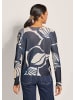 MADELEINE Kurzer Rundhals-Pullover mit Unikat-Print in marine / wollweiß