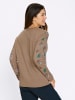 Sieh an! Langarm-Pullover in camel-grün-gemustert