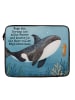 Mr. & Mrs. Panda Laptop Tasche Orca Design mit Spruch in Weiß