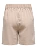 ONLY Shorts in Safari