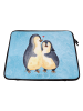 Mr. & Mrs. Panda Laptop Tasche Pinguin umarmen ohne Spruch in Eisblau