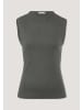 Hessnatur Rib Top Slim in tannengrün